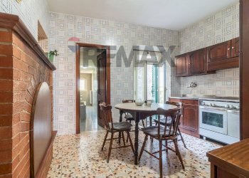 Cucina - Four-room apartment Via Carlo Emanuele Quarto
 
18, Ischia di Castro - photo 22