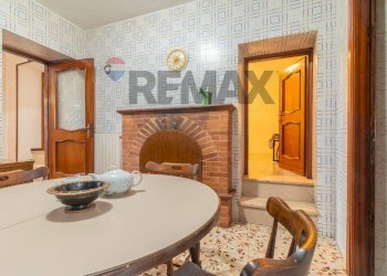 Sala da pranzo - Four-room apartment Via Carlo Emanuele Quarto
 
18, Ischia di Castro - photo 31