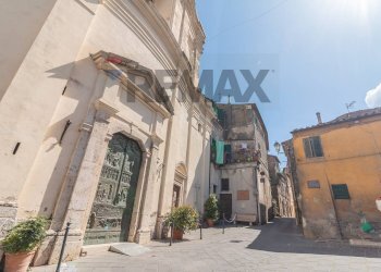 Edificio all\'aperto - Four-room apartment Via Carlo Emanuele Quarto
 
18, Ischia di Castro - photo 43