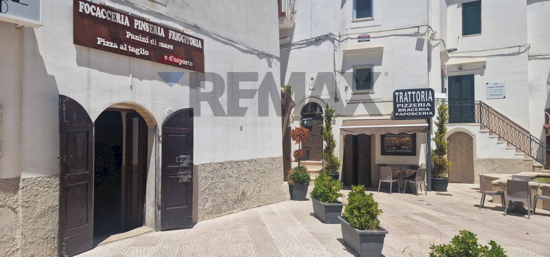 Edificio all\'aperto - Commercial Premises Piazza Roma
2, Vieste - photo 2