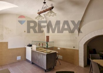 Bagno - Commercial Premises Piazza Roma
2, Vieste - photo 11