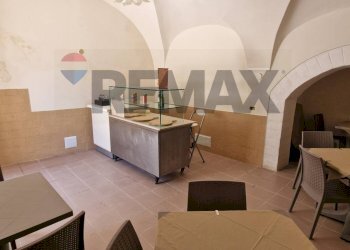 Sala da pranzo - Commercial Premises Piazza Roma
2, Vieste - photo 12