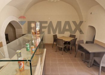 Sala da pranzo - Commercial Premises Piazza Roma
2, Vieste - photo 16