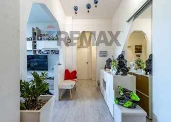 Hall / corridoio - Four-room apartment via dell'atleta
 
35, Seregno - photo 1
