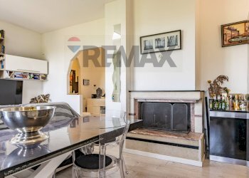 Sala da pranzo - Four-room apartment via dell'atleta
 
35, Seregno - photo 2