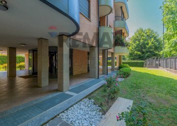 Ingresso / Giardino - Apartment Via Buonarroti
 
4, Busto Arsizio - photo 4