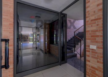 Ingresso scale - Apartment Via Buonarroti
 
4, Busto Arsizio - photo 9