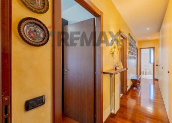 Corridoio dall\'ingresso - Apartment Via Buonarroti
 
4, Busto Arsizio - photo 22