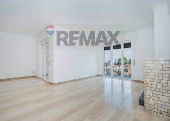 Stanza vuota - Three-room apartment Via Dante
 
8, Olgiate Olona - photo 5