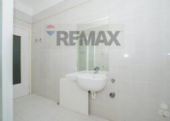 Bagno - Three-room apartment Via Dante
 
8, Olgiate Olona - photo 17