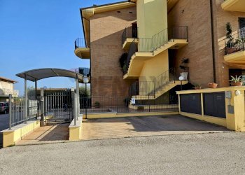 Edificio all\'aperto - Three-room apartment CONTRADA CANALE
12, Fermo - photo 17