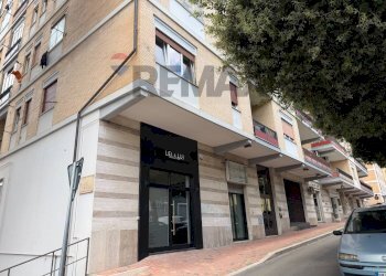 Edificio - Four-room apartment Viale XXIV Maggio
 
96, Campobasso - photo 2