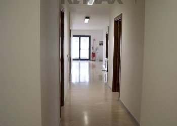 Hall / corridoio - Office via Risorgimento
 
53, Ragusa - photo 11