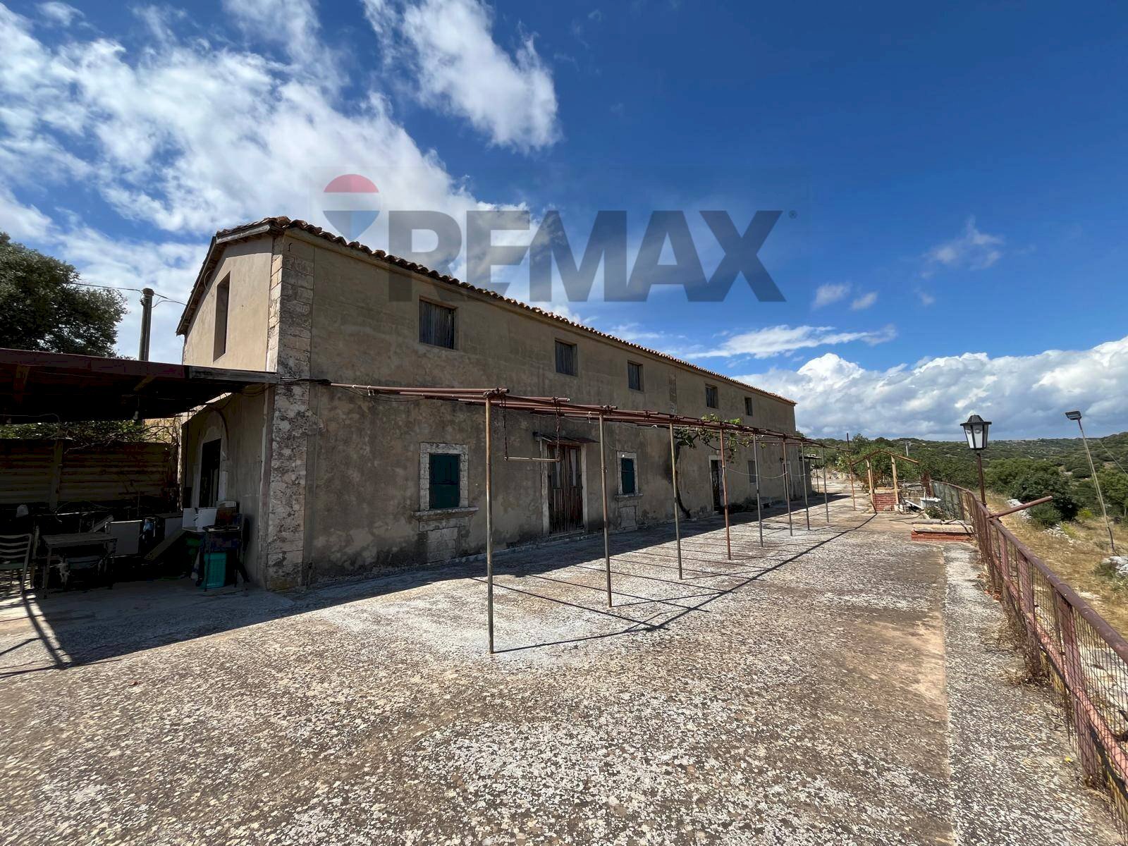 Edificio all\'aperto - Rustico Contrada Cavalusi
Snc, Ragusa - foto 2