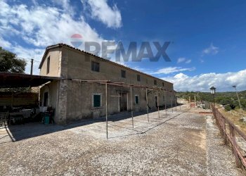 Edificio all\'aperto - Rustico Contrada Cavalusi
 
Snc, Ragusa - foto 2