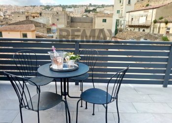 Balcone - Apartment via tirella
 
61/63, Modica - photo 9