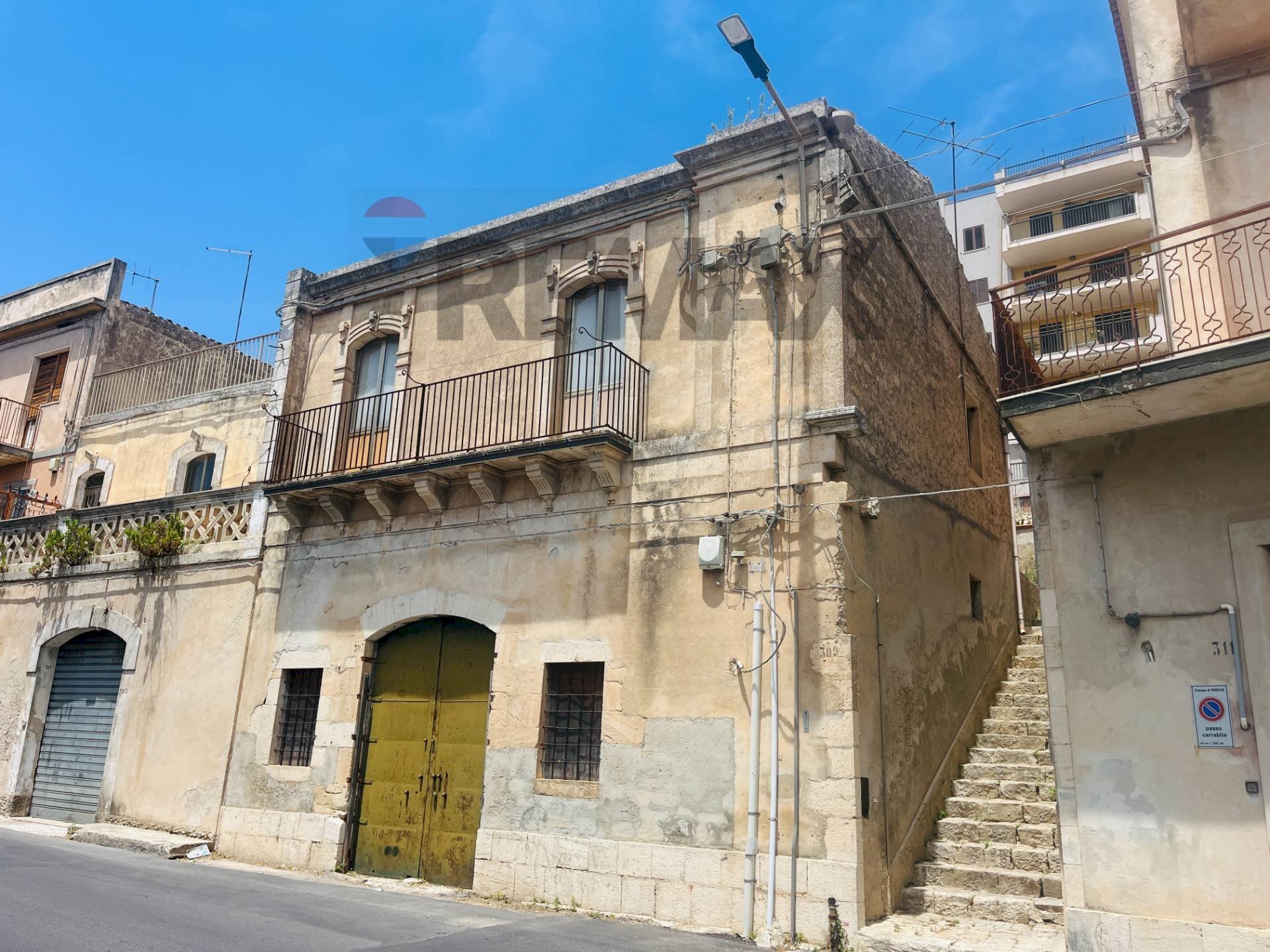 Edificio all\'aperto - Casa indipendente Via Roma
 
309, Modica - foto 1