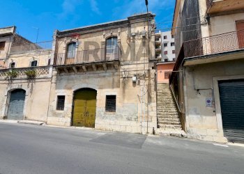 Edificio all\'aperto - Casa indipendente Via Roma
 
309, Modica - foto 2