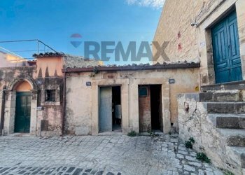 Casa all\'aperto - Independent house Via Vittorio Emanuele III
 
98, Monterosso Almo - photo 2