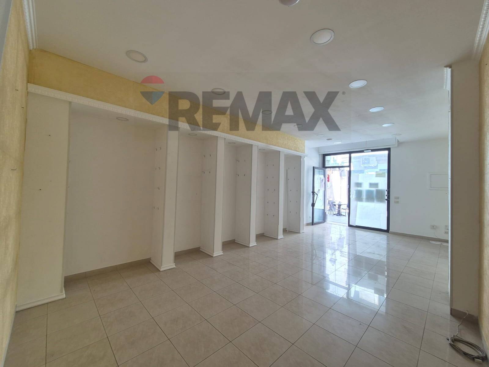 Stanza vuota - Commercial Premises via Cavour
 
324, Vittoria - photo 1