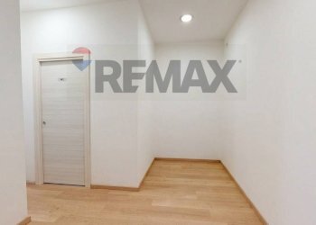 Hall / corridoio - Two-room apartment Via Caravaggio
 
18, Comiso - photo 10