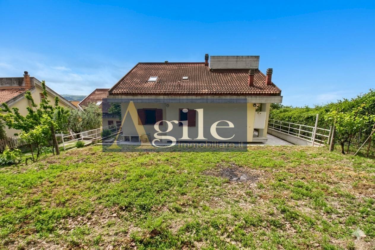 Foto 3 - Villa VIA DELLE BEGONIE, Ascoli Piceno - foto 3