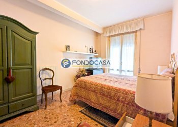 camera matrimoniale 2 - Appartamento Viale Colombo
 
368, Camaiore - foto 17