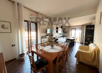 Sala da pranzo - Semi-detached Villa Via Lazio
 
32, Aprilia - photo 12