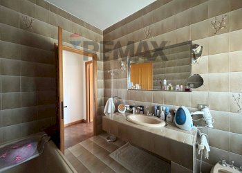 Bagno - Semi-detached Villa Via Lazio
 
32, Aprilia - photo 27