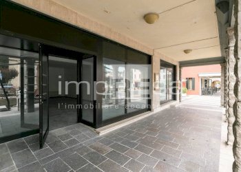Foto 2 - Negozio PIAZZA UMBERTO PRIMO
25, Meduna di Livenza - foto 2