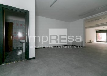 Foto 5 - Negozio PIAZZA UMBERTO PRIMO
25, Meduna di Livenza - foto 5