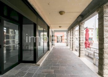 Foto 12 - Negozio PIAZZA UMBERTO PRIMO
25, Meduna di Livenza - foto 12