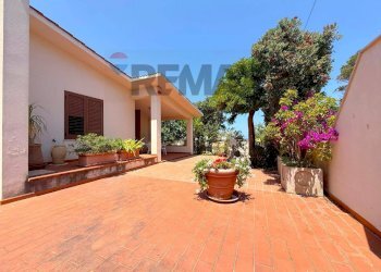 Terrazza - Villa Via Belice
 
10, Valderice - foto 4