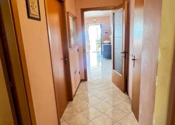 Hall / corridoio - Quadrilocale via della madonnuccia
 
24, Città Sant'Angelo - foto 10