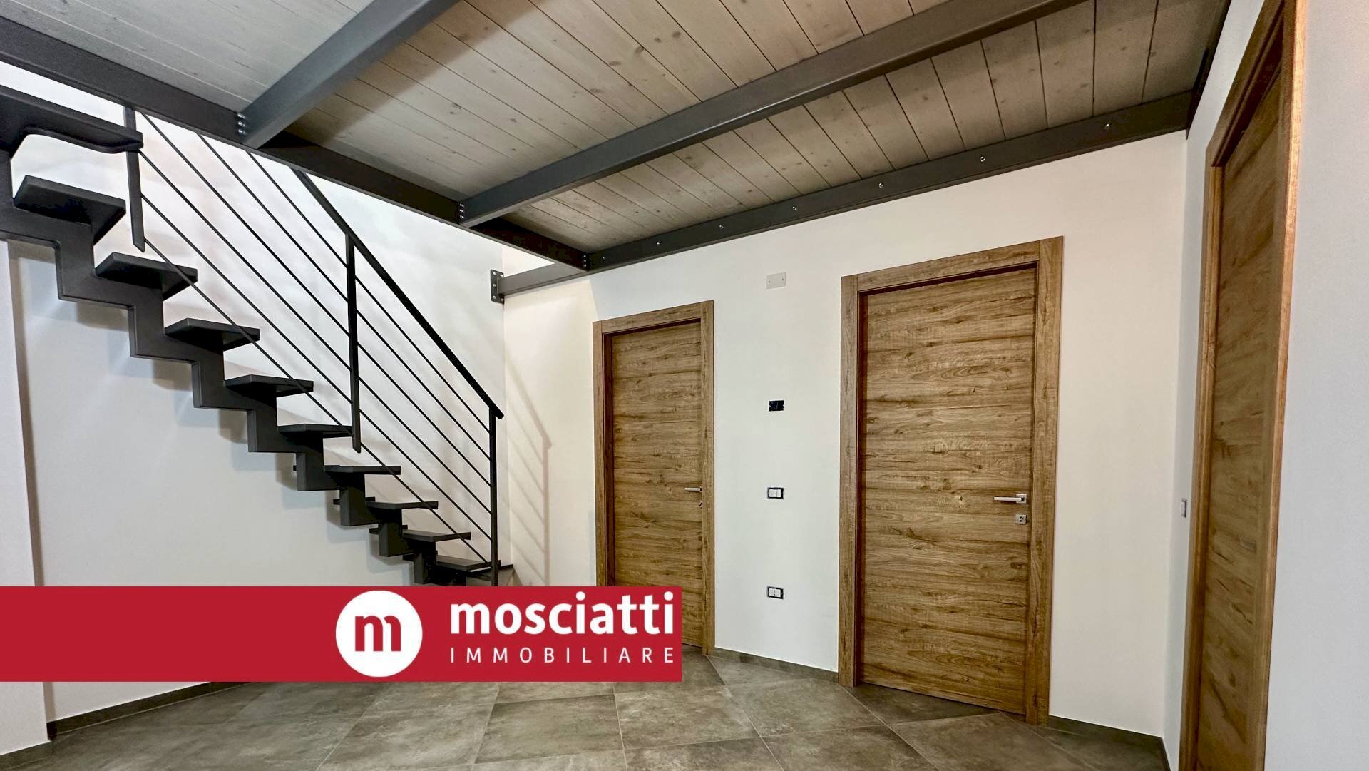 Foto 1 - Villa Bifamiliare Frazione Collina
 
77, Castelraimondo - foto 1