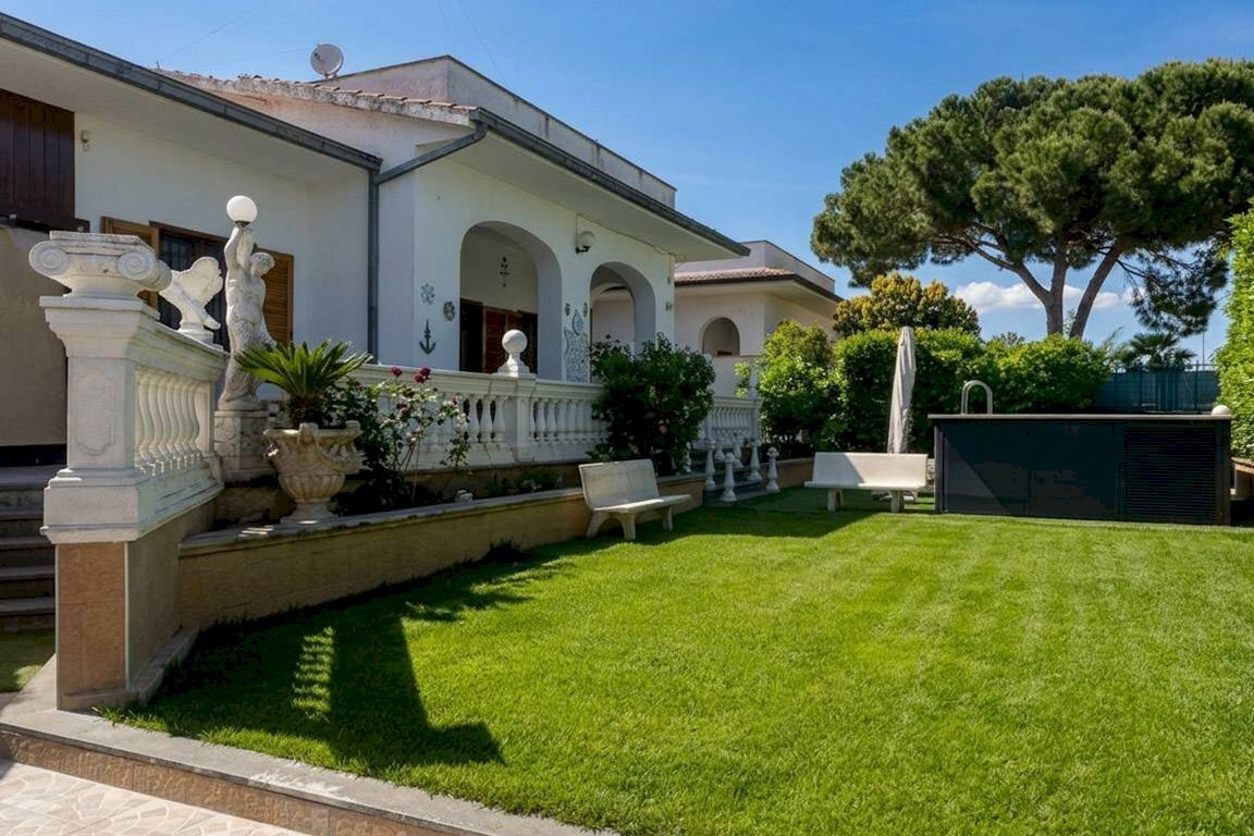Foto 1 - Villa Via dei Salici
 
18, Manfredonia - foto 1