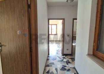 Hall / corridoio - Apartment Oristano - photo 20