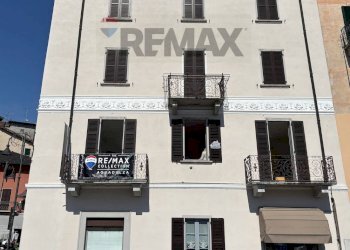 Edificio all\'aperto - Three-room apartment Piazza Roma
 
1, Argegno - photo 12