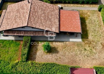 Foto 1 - Villa Via Arrigo Boito
 
7, Pedara - foto 1
