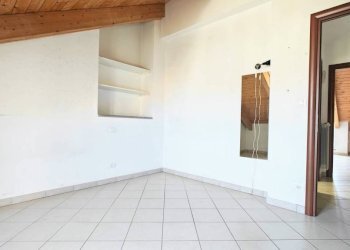 Camera da letto - Three-room apartment via Giuseppe Talucchi, 32, Torino (neighborhood San Donato) - photo 8