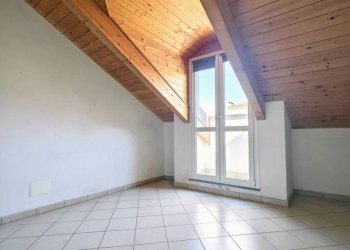 Camera da letto - Three-room apartment via Giuseppe Talucchi, 32, Torino (neighborhood San Donato) - photo 9