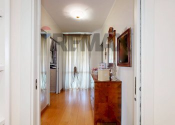 Hall / corridoio - Villa Via Passirano
 
20, Vimercate - photo 27