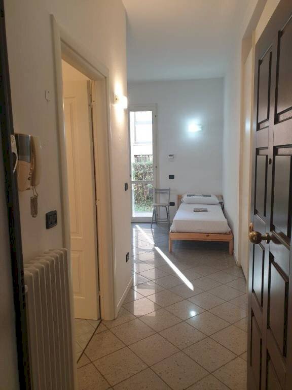 Corridoio - Monolocale via Clemente Bondi, 20, Parma (zona San Lazzaro) - foto 3