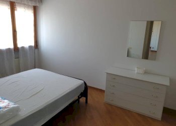 Camera da letto - Two-room apartment piazza Giuseppina Strepponi, 15, Parma - photo 15