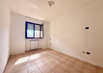 Camera da letto - Three-room apartment via Bardonecchia, 12/7, Carmagnola - photo 21