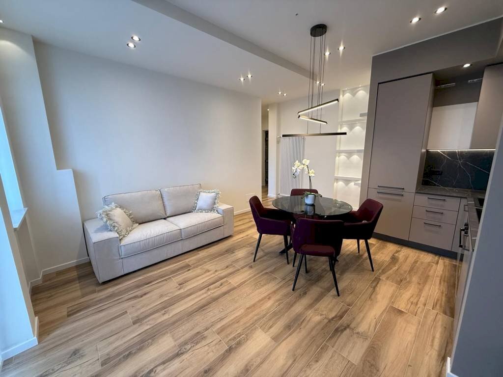 Soggiorno - Two-room apartment corso Unione Sovietica, 341, Torino (neighborhood Lingotto) - photo 2