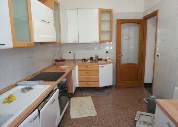 Cucina - Trilocale corso Luigi Andrea Martinetti, 37, Genova (zona Sampierdarena) - foto 11