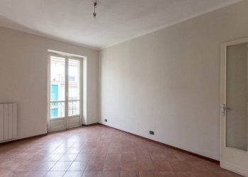 Camera da letto - Two-room apartment via Vigone, 7, Torino (neighborhood Cenisia) - photo 1