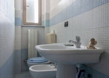 Bagno - Two-room apartment via Vigone, 7, Torino (neighborhood Cenisia) - photo 14