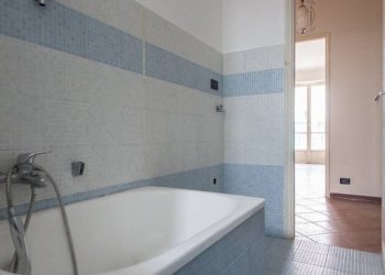 Bagno - Two-room apartment via Vigone, 7, Torino (neighborhood Cenisia) - photo 15